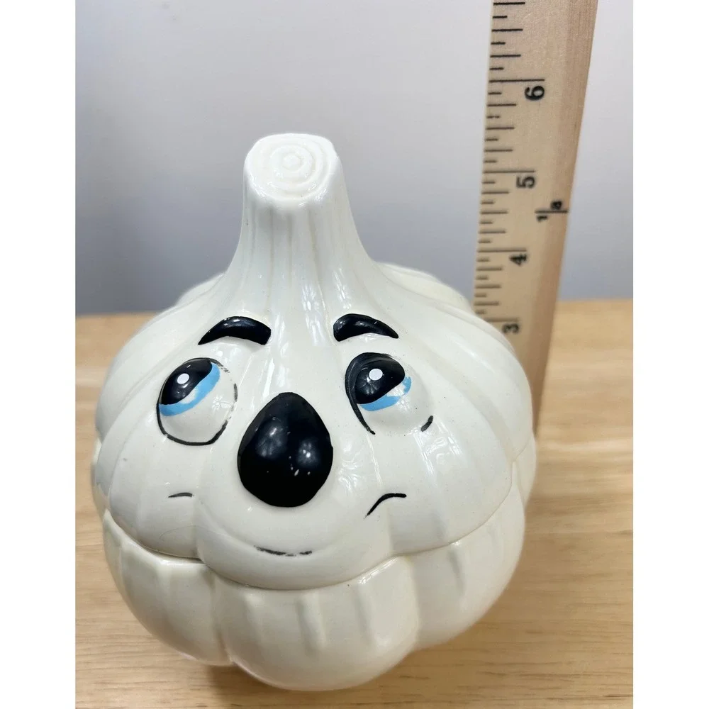 VTG Garlic Bulb Ceramic MCM Cream Anthropomorphic Kitsch Decor Fridge Deoderizer